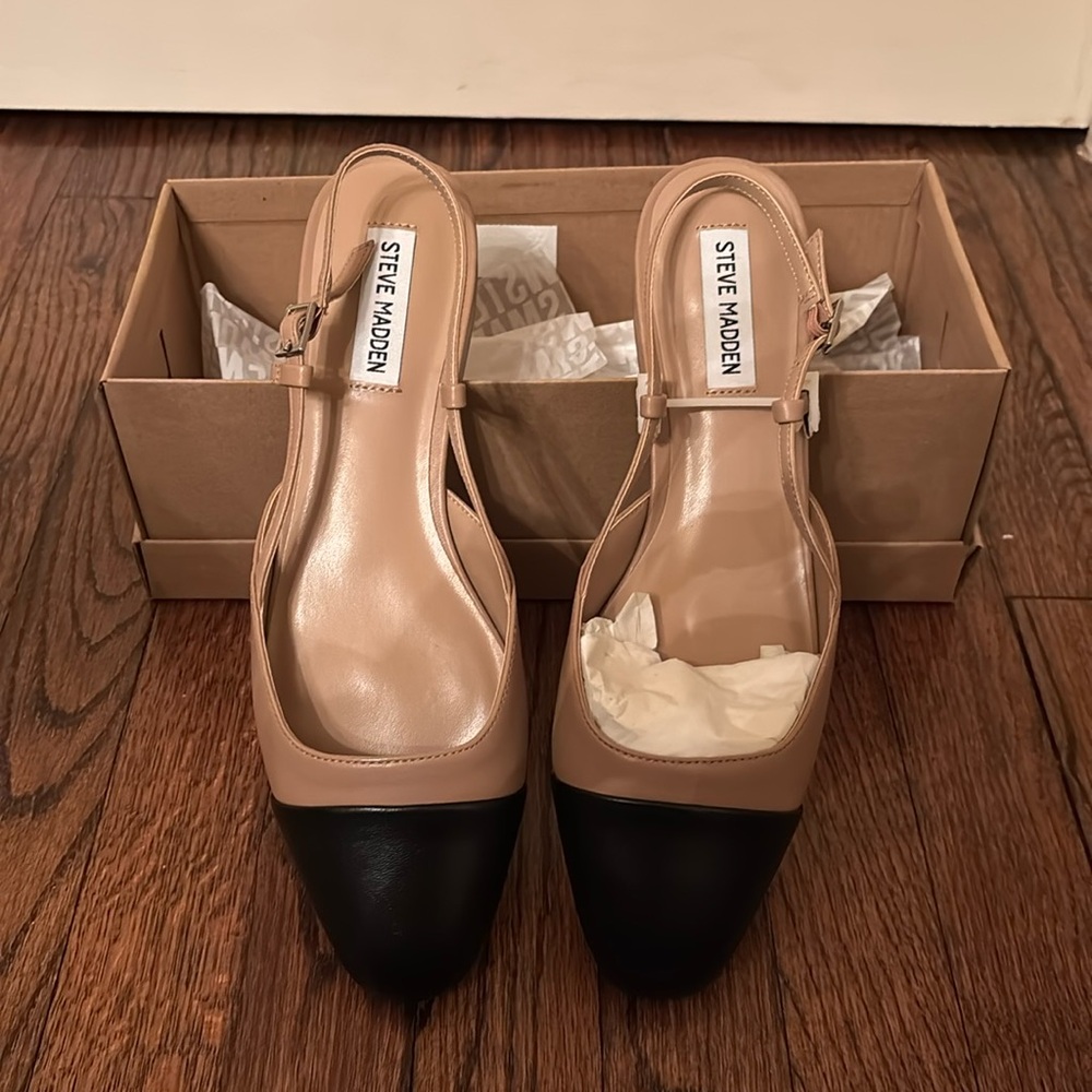 Steve Madden BRAND NEW flats with 1” block heel size 10 tan and black